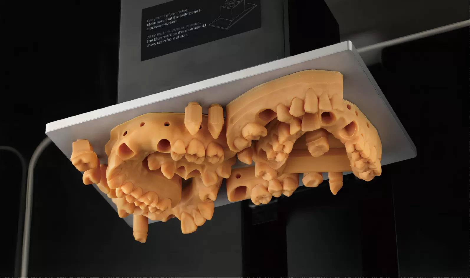 मॉडल प्रो नारंगी राल