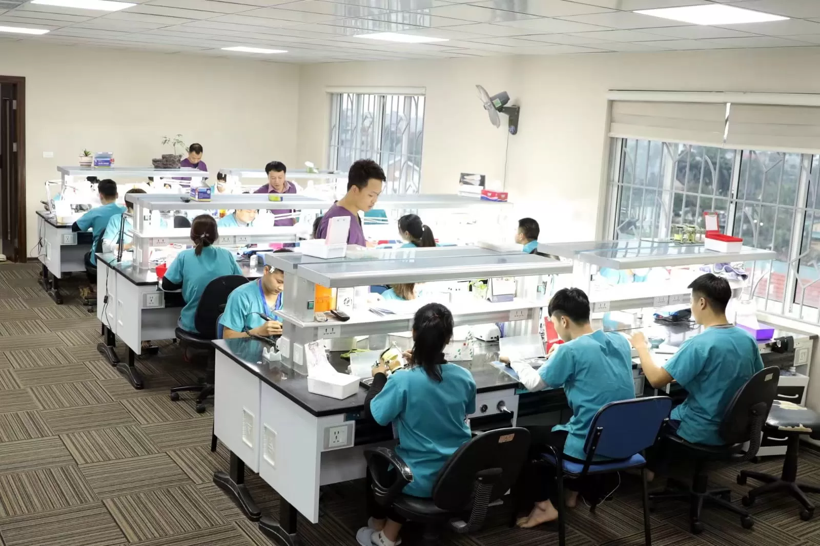 वीयू जिया डेंटल लैब ग्राहक केस