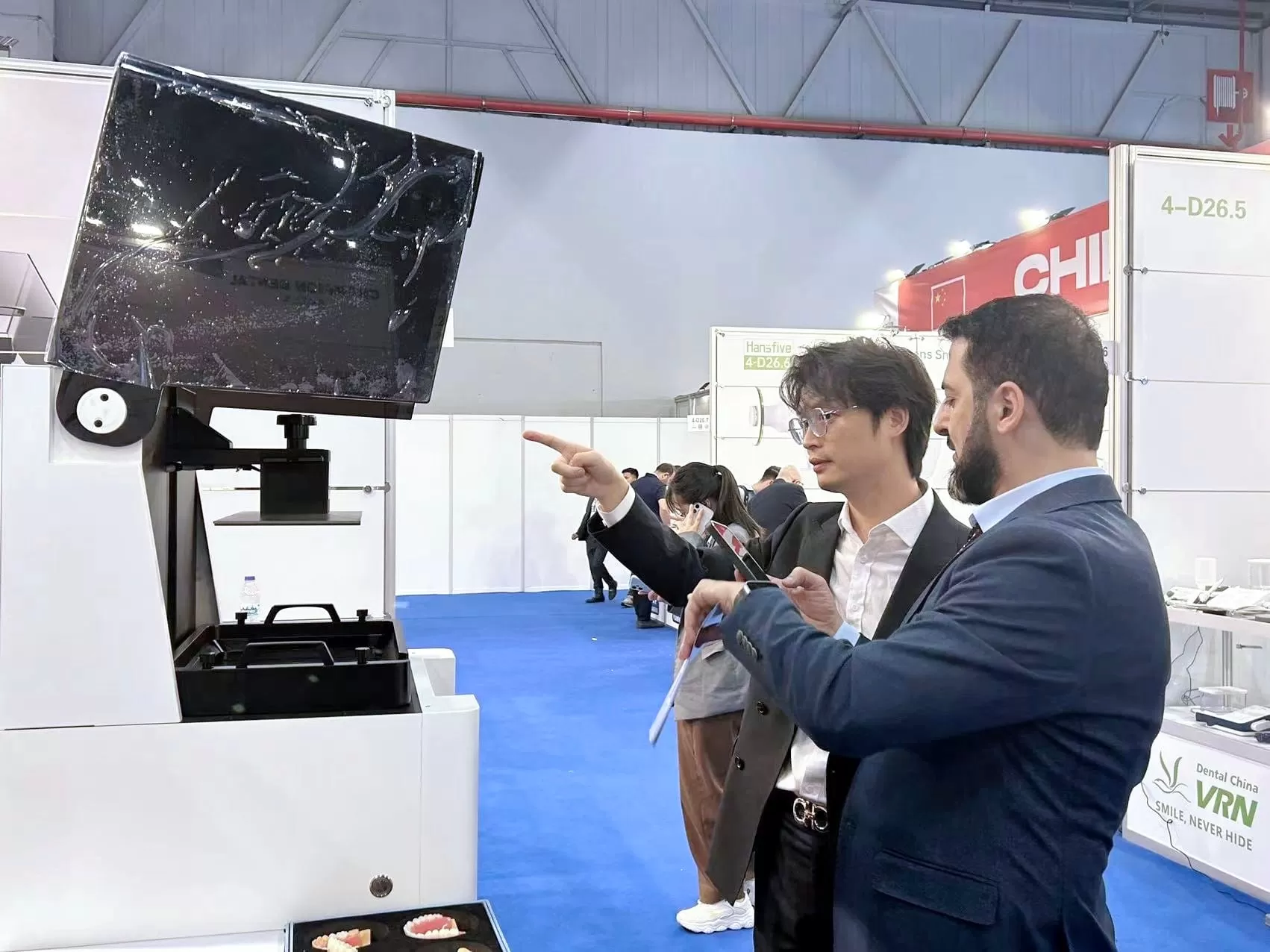 edge maxs large format design becomes a hot topic